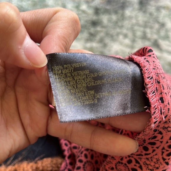 💥 3 for $15- Worthington Petite Cold Shoulder Long Sleeve - Picture 5 of 5